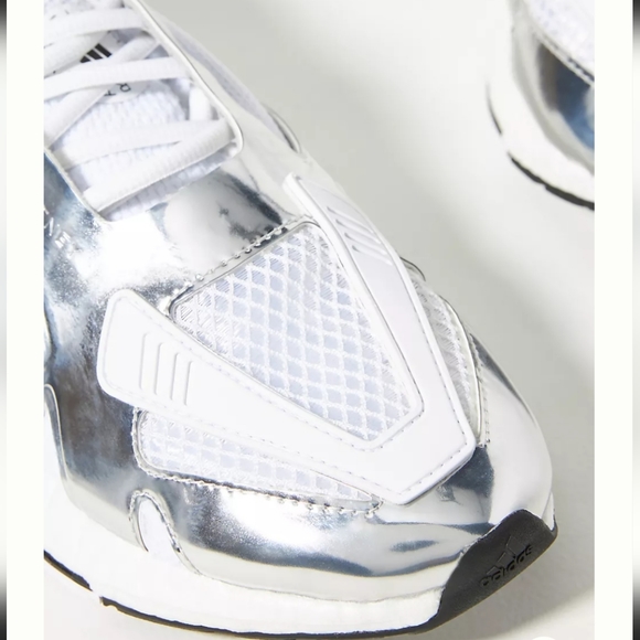 New Adidas by Stella McCartney Ultraboost 22 Sneakers - Picture 3 of 8